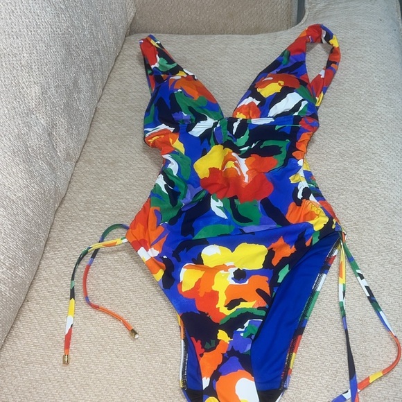 Ralph Lauren Bold Abstract Floral Swimsuit - Picture 4 of 11